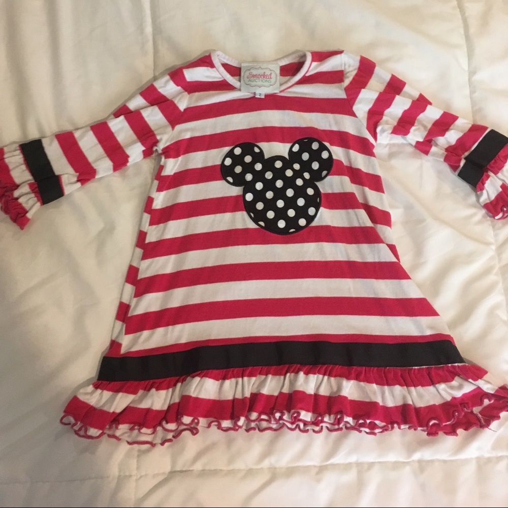 Smocked Auctions size 2